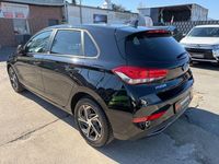 Gebraucht Hyundai i30 Intro Edition 159 PS (116 kW) 2020 Schwarz Limousine