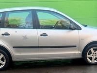 Gebraucht VW Polo 64 PS (47 kW) 2003 Silber Kleinwagen