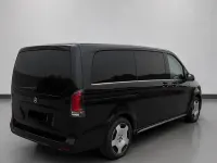 Gebraucht Mercedes V300 237 PS (174 kW) 2024 Schwarz Van / Kleinbus