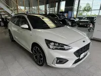 Gebraucht Ford Focus ST-Line 155 PS (114 kW) 2022 Metropolisweiß Kombi