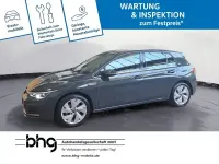 Gebraucht VW Golf VIII Style 131 PS (96 kW) 2024 Grau Limousine