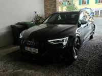 Używany Audi e-tron Performance 369 kW (503 KM) 2021 Czarny SUV