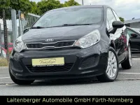 Gebraucht Kia Rio Edition 7 86 PS (63 kW) 2013 Schwarz Limousine