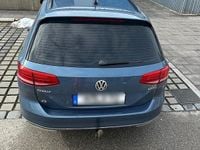 Gebraucht VW Passat R-line 190 PS (139 kW) 2017 Blau Kombi