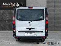 Gebraucht Renault Trafic Life 110 PS (80 kW) 2025 Weiss Van / Kleinbus