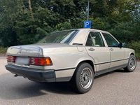 Gebraucht Mercedes 190 72 PS (52 kW) 1987 Grau Limousine