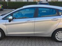 Gebraucht Ford Fiesta 95 PS (69 kW) 2013 Grau Kleinwagen