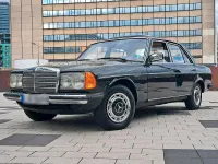 Gebraucht Mercedes 200 94 PS (69 kW) 1979 Schwarz Limousine