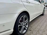 Gebraucht Mercedes E400 Avantgarde 333 PS (244 kW) 2014 Weiß Limousine