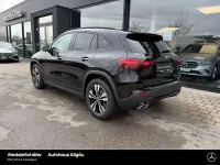 Gebraucht Mercedes GLA200 Progressive 163 PS (119 kW) 2026 Unilack nachtschwarz SUV