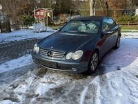 Gebraucht Mercedes CLK240 Elegance 170 PS (125 kW) 2004 Blau Coupé