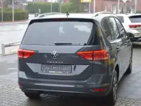 Gebraucht VW Touran Move 150 PS (110 kW) 2024 Grau Van / Kleinbus