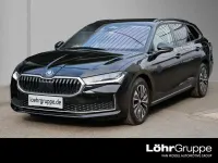 Gebraucht Skoda Superb Selection 204 PS (150 kW) 2025 Ebony schwarz metallic Kombi