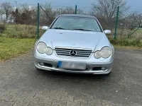 Gebraucht Mercedes C220 143 PS (105 kW) 2002 Silber Coupé