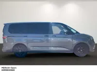 Gebraucht VW Multivan Life 150 PS (110 kW) 2023 Grau Van / Kleinbus