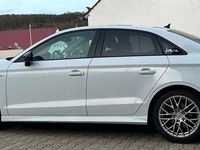 Gebraucht Audi A3 Ambiente 150 PS (110 kW) 2019 Weiß Limousine