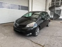 Gebraucht Toyota Yaris Club 99 PS (72 kW) 2011 Schwarz Kleinwagen
