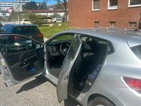 Second-hand Renault Clio IV 2015 Argintiu Berlinǎ