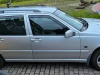 Używany Volvo V70 140 KM (102 kW) 2000 Srebrny Kombi