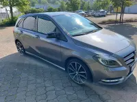 Gebraucht Mercedes B200 Night 156 PS (114 kW) 2014 Grau Kleinwagen