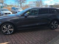 Gebraucht Volvo V60 CC Plus 197 PS (144 kW) 2024 Grau Kombi