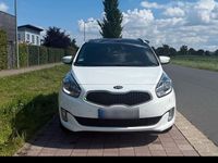 Gebraucht Kia Carens 141 PS (103 kW) 2016 Weiß Van / Kleinbus