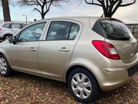 Gebraucht Opel Corsa Edition 90 PS (66 kW) 2009 Champagner silber m2 Kleinwagen