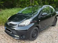 Gebraucht Toyota Aygo Connect Style 68 PS (50 kW) 2013 Schwarz Kleinwagen