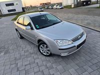Gebraucht Ford Mondeo Trend 145 PS (106 kW) 2005 Kristallsilber metallic Kleinwagen