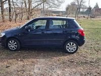 Gebraucht Skoda Fabia 60 PS (44 kW) 2012 Blau Limousine