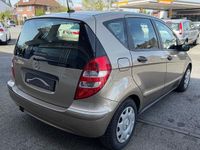 Gebraucht Mercedes A180 109 PS (80 kW) 2005 Gold Kleinwagen