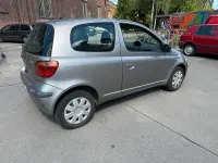 Gebraucht Toyota Yaris 65 PS (47 kW) 2004 Grau Kleinwagen
