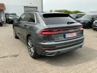 Gebraucht Audi Q8 S-Line 381 PS (280 kW) 2022 Grau SUV