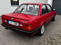 Gebraucht BMW 325 170 PS (125 kW) 1989 Rot Coupé