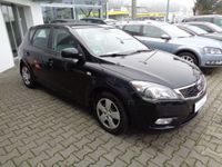 Gebraucht Kia Ceed 109 PS (80 kW) 2010 Schwarz metallic Kleinwagen