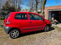 Gebraucht VW Fox 60 PS (44 kW) 2011 Rot Kleinwagen