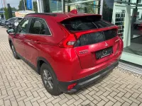 Gebraucht Mitsubishi Eclipse Cross Basis 163 PS (119 kW) 2019 Rot SUV