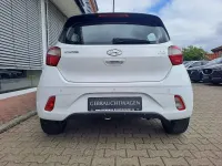 Gebraucht Hyundai i10 Trend 84 PS (61 kW) 2022 Weiß Kleinwagen