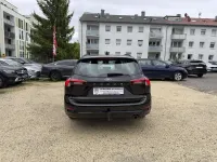 Usado Ford Focus Cool & Connect 120 CV (88 kW) 2022 Negro Familiar