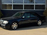 Gebraucht Mercedes E500 320 PS (235 kW) 1994 Schwarz Limousine