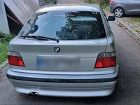 Second-hand BMW 323 170 CP (125 kW) 1999 Argintiu