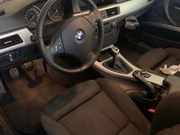 Gebraucht BMW 330 Sport Line 245 PS (180 kW) 2011 Schwarz Kombi