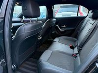 Second-hand Mercedes A200 150 CP (110 kW) 2020 Negru Berlinǎ