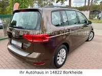 Gebraucht VW Touran Comfortline 110 PS (80 kW) 2016 Nutshell brown Van / Kleinbus