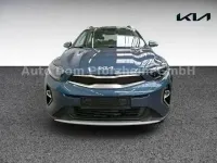 Używany Kia Stonic Vision 101 KM (74 kW) 2024 Niebieski SUV