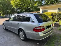 Gebraucht Mercedes E270 Elegance 177 PS (130 kW) 2003 Silber Kombi