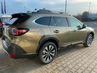 Neu Subaru Outback Platinum 169 PS (124 kW) 2026 Grün Limousine