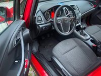 Gebraucht Opel Astra 116 PS (85 kW) 2013 Rot Kleinwagen