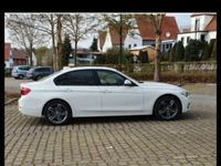 Gebraucht BMW 320 Advantage 190 PS (139 kW) 2017 Weiß Limousine