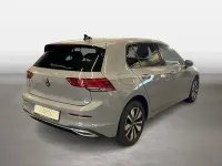 Gebraucht VW Golf VIII Move 116 PS (85 kW) 2024 Mondsteingrau Limousine